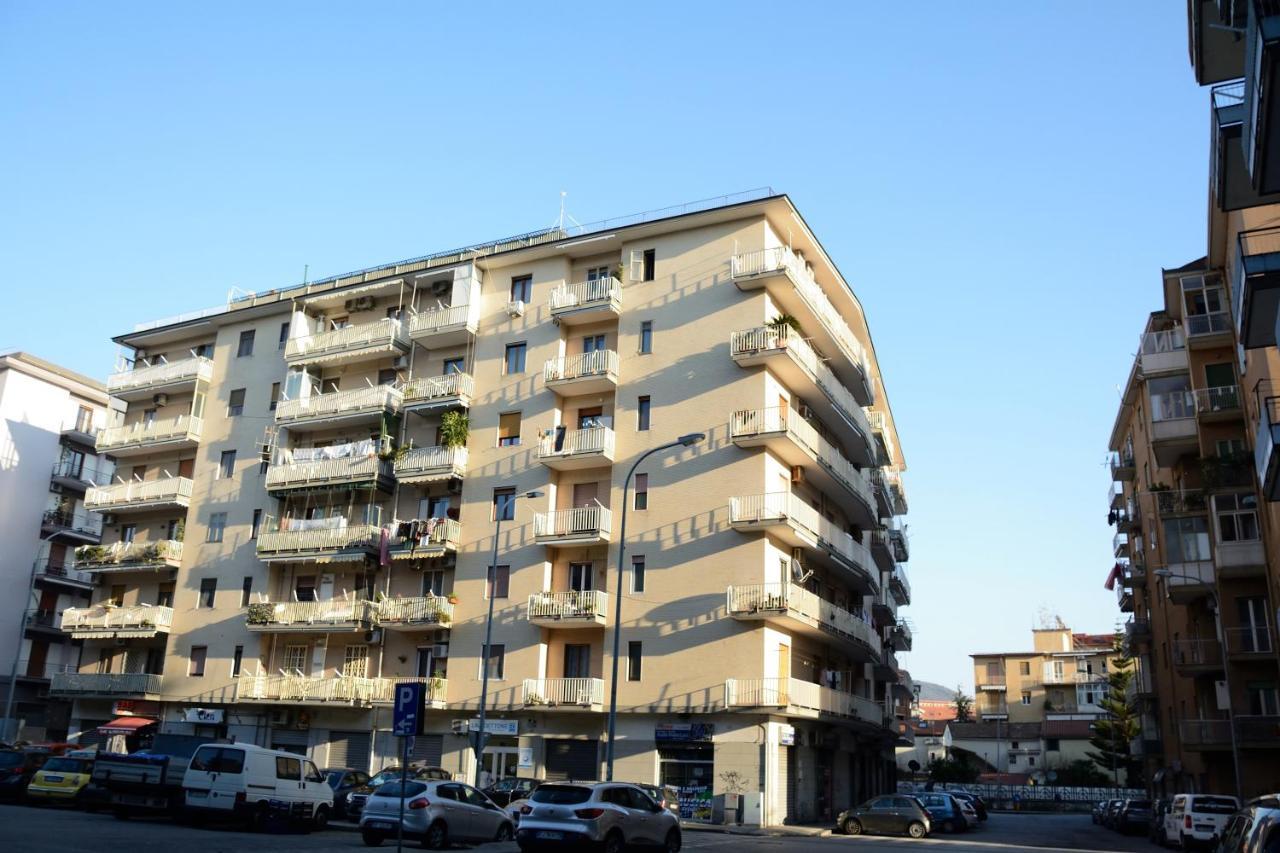 Residenza Margherita - Centralissima Salerno Bagian luar foto