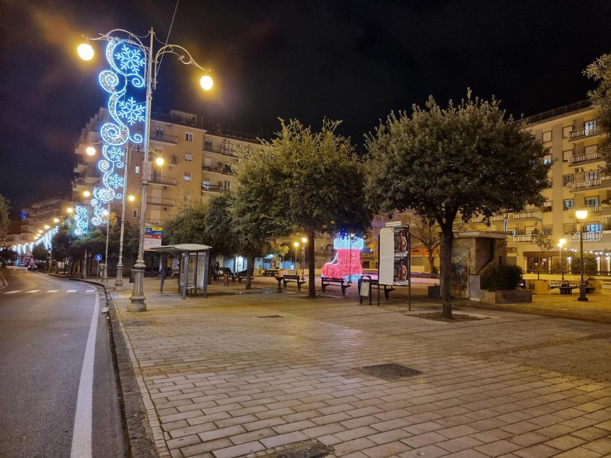 Residenza Margherita - Centralissima Salerno Bagian luar foto